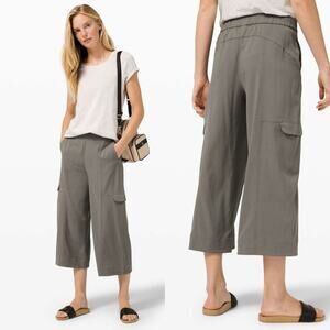 lululemon athletica Cropped Wide-Leg Cargo Pants in Olive Gray